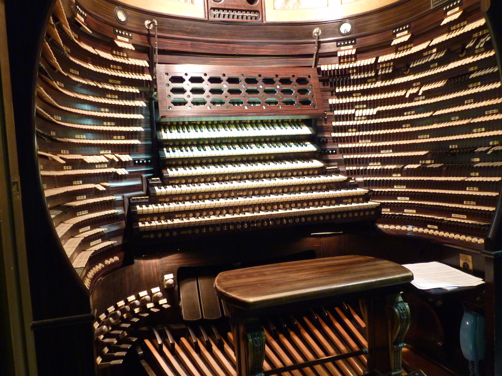 Mixtuur presents the biggest pipe organs in the world